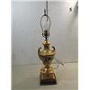 Image 1 : VINTAGE FRENCH PROVINCIAL 24 KT GOLD CERAMIC LAMP