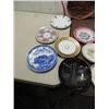 Image 6 : LOT 57 ASSORTED VINTAGE PORCELAIN & CERAMIC PLATE