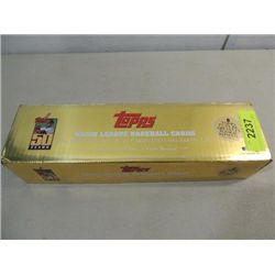 2001 TOPPS BASEBALL PLAYER CARDS FACTORY SET