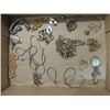 Image 1 : LOT 15 VINTAGE GOLD & SILVER TONE LADY'S JEWELRY: