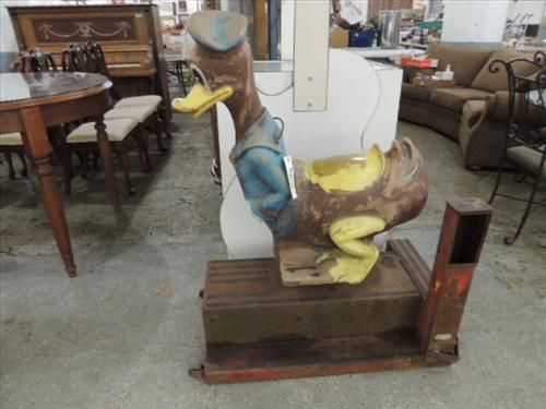 VINTAGE 1950S DONALD DUCK COIN OPERATE KIDDIE RIDE