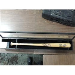 LOUISVILLE SLUGGER 180 BASEBALL BAT AUTOGRAPH MIC