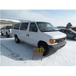 2004 Ford E350   1FBSS31L94HA10082