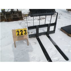 Pallet forks for skid loader -New