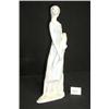 Image 1 : 1 LLADRO 4582 WOMAN HARVESTER 15.75"H, 2.75LBS, RIGHT ARM BROKEN IN THREE PLACES....