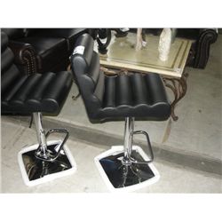 BLACK AND CHROME GAS LIFT BAR STOOL