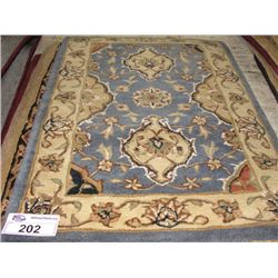 APPROX 3'X2' WOOL PILE FLORAL PATTERN THROW RUG