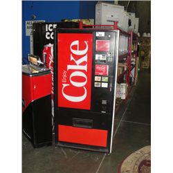 COCA COLA COIN OPERATED VENDING MACHINE WITH KEY - WORKING ORDER