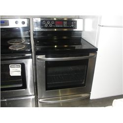 LG STAINLESS STEEL AND BLACK GLASS TOP STOVE - STORE RETURNED APPLIANCE