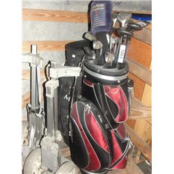 ONE RIGHT HANDED GOLF CLUB SET WITH 2 BAGS AND 2 GOLF BAG CARTS