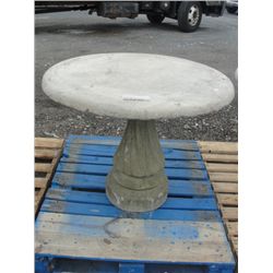 ROUND CONCRETE GARDEN / YARD TABLE