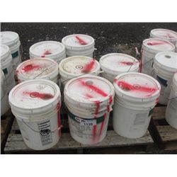 PALLET LOT OF 8 5G CONTAINERS OF WHITE PRIMER