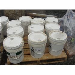 PALLET LOT OF 10 5G CONTAINERS OF WHITE PRIMER