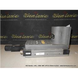 NRC 300 OPTICAL STANDS