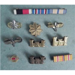COLLECTION OF 10 US INSIGNIA AND RIBBON BARS