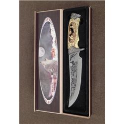 LARGE ETCHED BLADE HUNTING KNIFE-CUT OUT WOLF GRIP,CASE