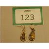 Image 1 : Pair of gold drop earrings…