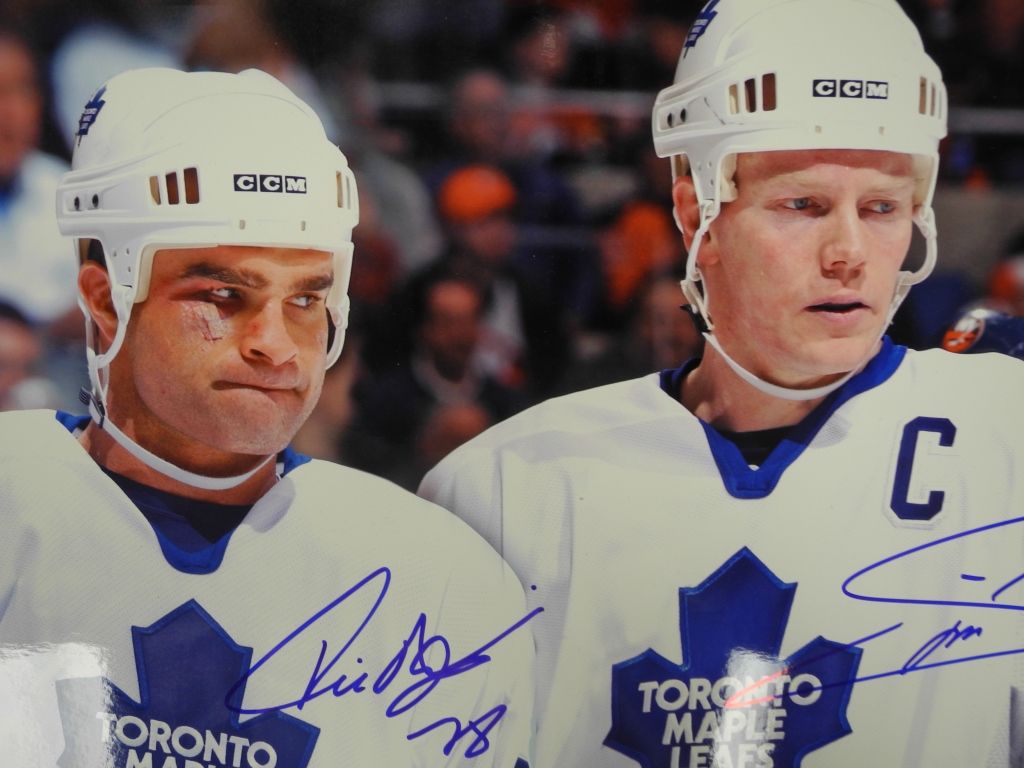 Tie Domi Mats Sundin Signed 11x14 "The Stare"" with Certificate"