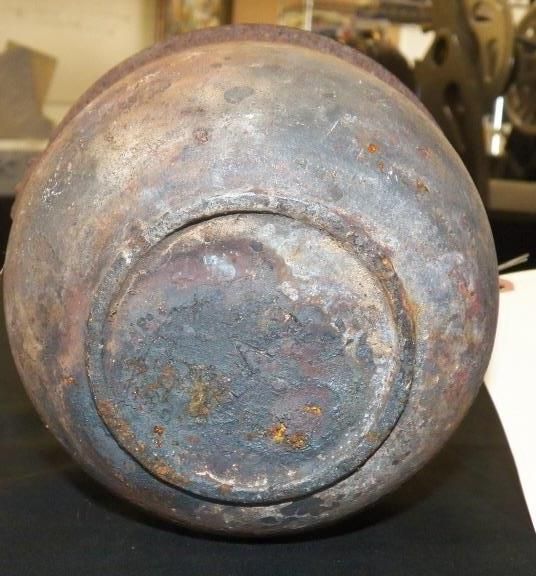 Cast Iron Lead Pot