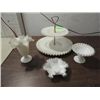 Image 1 : LOT 4 VINTAGE FENTON WHITE RUFFLED GLASSWARE: 2