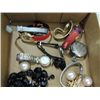 Image 2 : LOT 11 ASSORTED LADYS JEWELRY: 7 QUARTZ WRIST