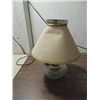 Image 2 : VINTAGE ELECTRIFIED KEROSENE OIL LAMP. 13"H.