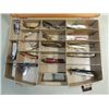 Image 2 : LOT 26 VINTAGE FISHING LURES & FENWICK TACKLE BOX