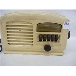 Airline Standard Broadcast Tube Radio
