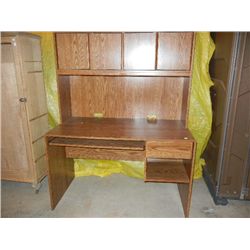 Large Desk with Hutch