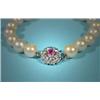 Image 1 : Cultured pearl bracelet, white gold clasp and ruby, 14 Kt, l. 18 cm.…