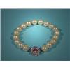 Image 2 : Cultured pearl bracelet, white gold clasp and ruby, 14 Kt, l. 18 cm.…