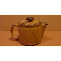 MCCOY tea pot, early piece, excellent condition