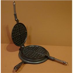GRISWOLD waffle iron