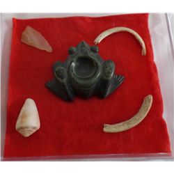 Small Case w/Stone Frog and 4 Relics