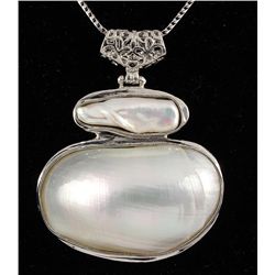 UNIQUE 17.21GRAMS MOTEHR OF PEARL SILVER PENDANT