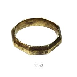 1715 Fleet Gold ring, octagonal, three-ridge design, 10K-12K, ex-Weller.