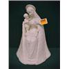 Image 1 : Hummel #10/3 "Madonna" Flower Robe...