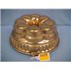 Image 1 : 9"D Early Copper Mold...