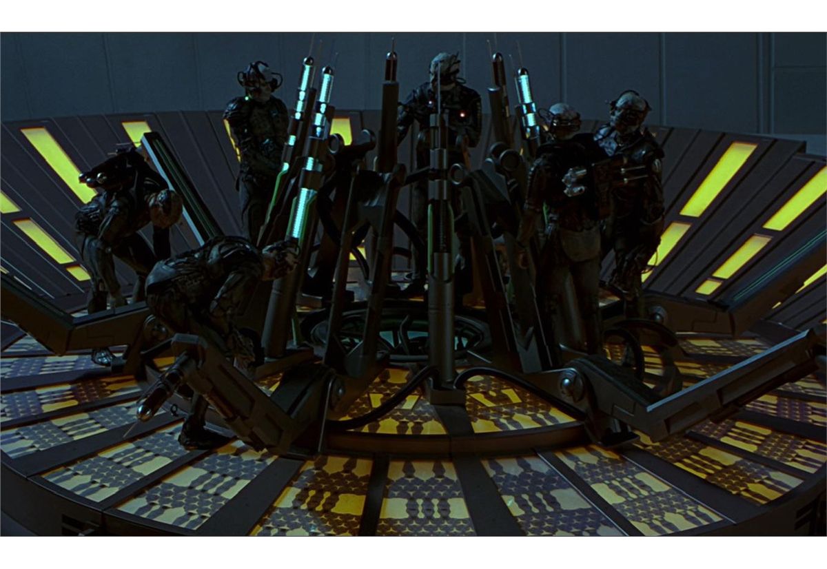 Star Trek: First Contact Enterprise E Deflector Array Particle Emitter ...