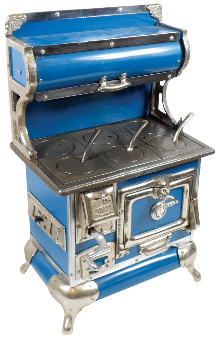 Salesman's sample stove, Qualified Range Co.Fort Recovery, O., steel