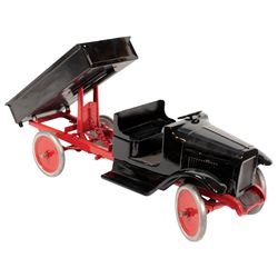 Toy dump truck, Kenton, pressed steel, hydraulic lift, VG restored cond, 25"L.