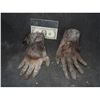 Image 1 : PLANET OF THE APES PAIR OF HANDS TIM BURTON FILM?