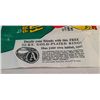 Image 3 : 1970 Topps Football Empty Box with 4 wrappers