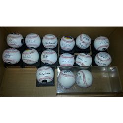 Box of 15 FotoBalls with displays