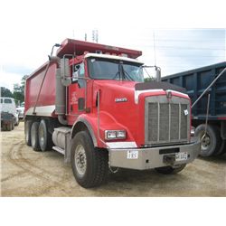 2006 KENWORTH T800 TRI-AXLE DUMP, S/N 1NKDXBTX76J117593, CAT C15 475HP ENG, 8LL TRANS, 46K REARS, 20