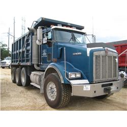 2006 KENWORTH T800 TRI -AXLE DUMP, S/N 1NK0\DXBTX96J007563, CAT C15 ENG, 8LL TRANS, 46K REARS, 20K F