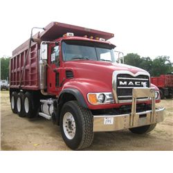 2006 MACK CV713 TRI-AXLE DUMP, S/N 1M2AG11CX6M040047, 370 HP MACK DIESEL ENG, T310 10 SPD TRANS, 44K