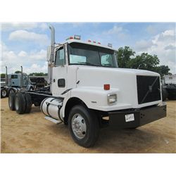 1999 VOLVO T/A CAB & CHASSIS S/N 4VGJDCRF7XN865103  350HP SERIES 60 DETRIOT  FULLER 8LL TRANS  46K R