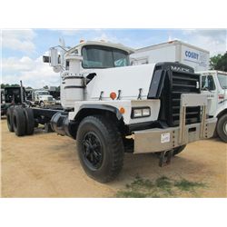 1998 MACK RD888SX T/A CAB & CHASSIS  S/N 1M2P278CXWM002173  350 HP MACK ENG 8LL TRANS  65K REARS  20