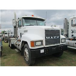 2000 MACK CH613 T/A TRUCK TRACTOR, S/N 1M2AA18Y4YW122981, E7-427 MACK ENGINE, 10 SPD TRANS, 38K REAR